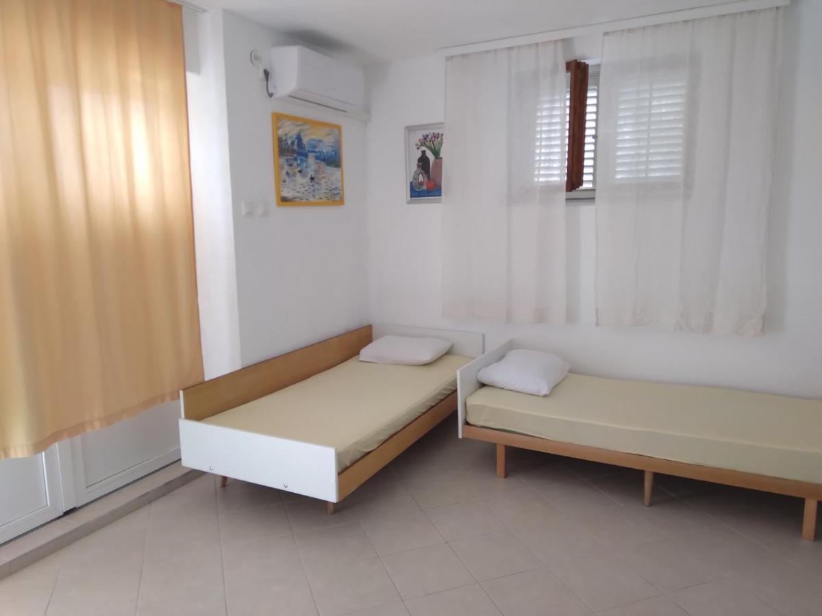Apartment Perla - 150M From The Sea Novi Vinodolski Buitenkant foto
